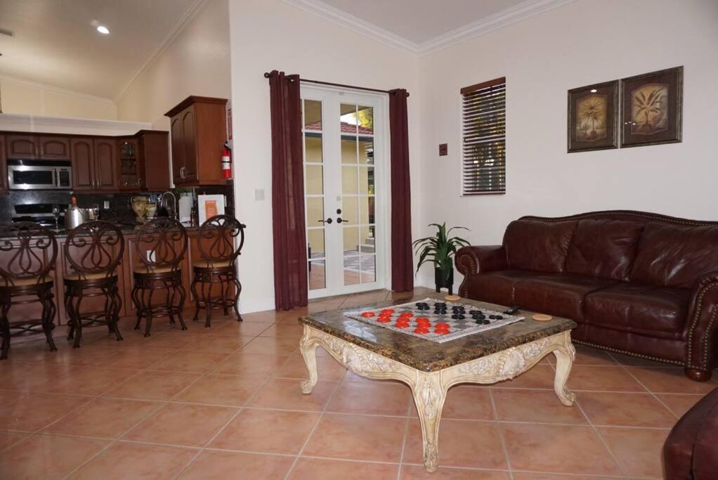 New Luxury Vacation Dream Rental- Sleeps 15! Майами Экстерьер фото